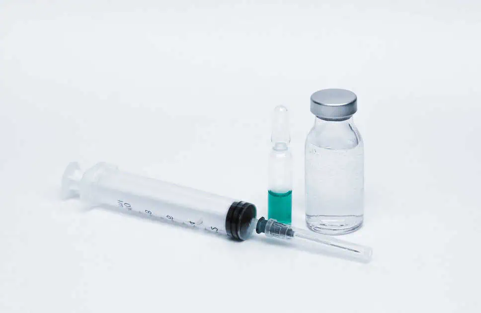 Vitamin Injections, Benefits of Vitamin B12 Injections, Vitamin B12 Injections, Vitamin B12 Injections Dosage and Frequency, Vitamin B12 Injections Uses